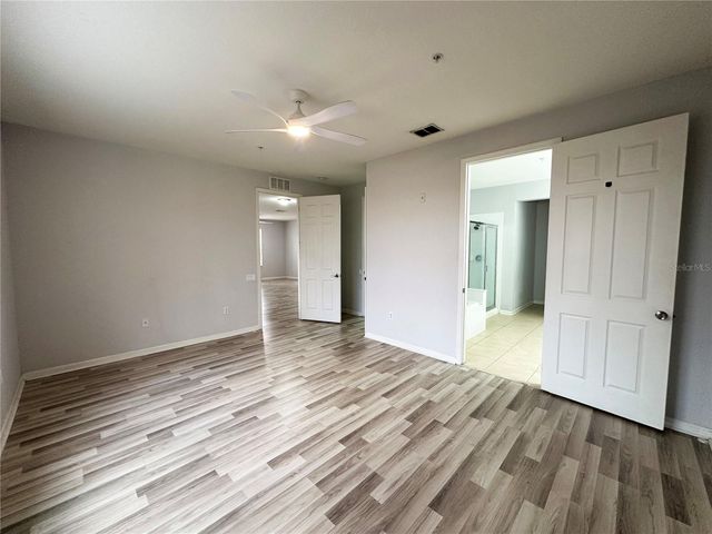 5048 SHOREWAY LOOP 10804, Orlando, FL 32819