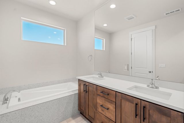 1273 Stonegate Drive 477, Eagle Point, OR 97524