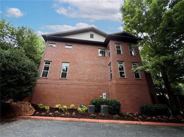 2370 Crescent Park Court 5, Atlanta, GA 30339