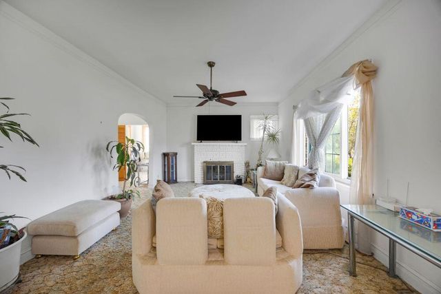 643 Mckinley Street, Gary, IN 46404