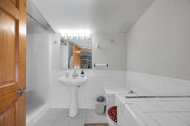 643 Mckinley Street, Gary, IN 46404