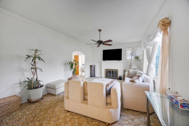 643 Mckinley Street, Gary, IN 46404