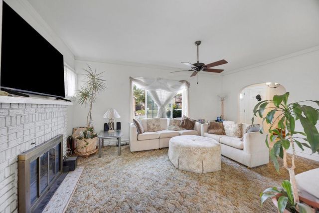 643 Mckinley Street, Gary, IN 46404