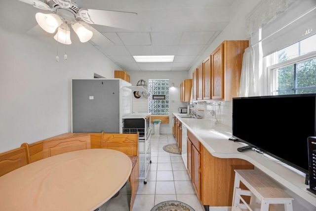 643 Mckinley Street, Gary, IN 46404