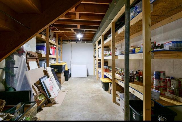 615 Main Street, Crane, MO 65633