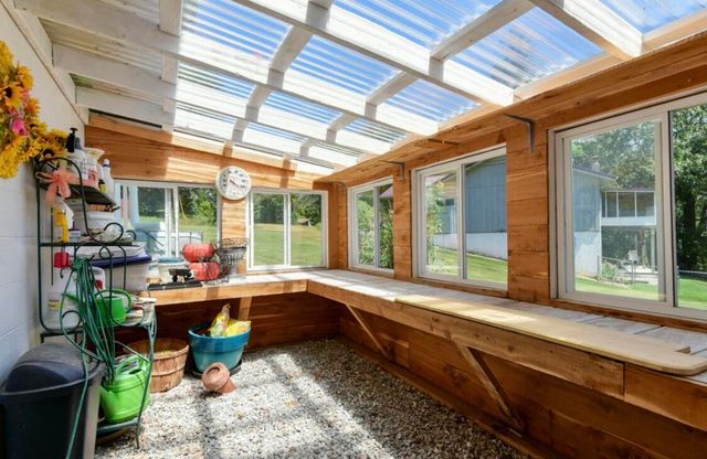 615 Main Street, Crane, MO 65633