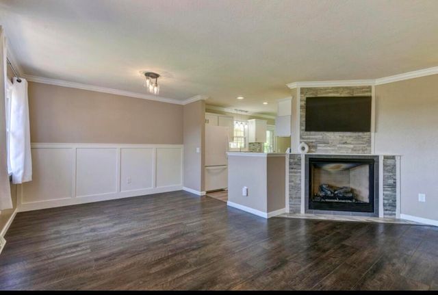 615 Main Street, Crane, MO 65633