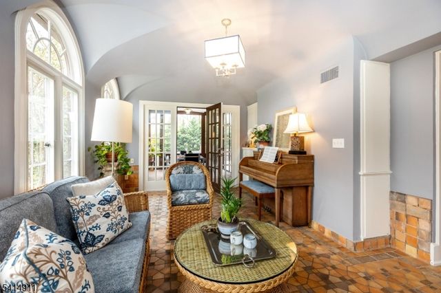 416 Twin Oak Rd, South Orange Village Twp., NJ 07079