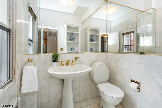 416 Twin Oak Rd, South Orange Village Twp., NJ 07079