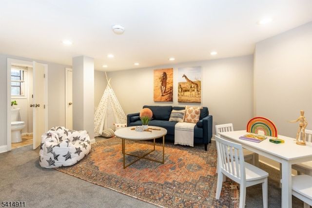 416 Twin Oak Rd, South Orange Village Twp., NJ 07079