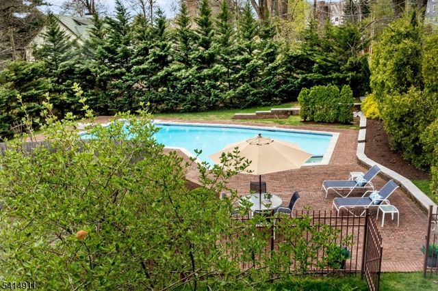 416 Twin Oak Rd, South Orange Village Twp., NJ 07079