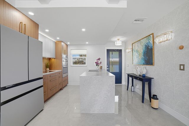 300 SW Golfview Terrace 142, Boynton Beach, FL 33426