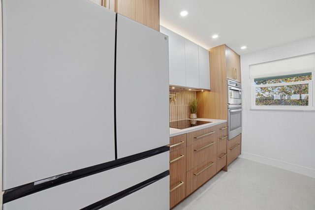 300 SW Golfview Terrace 142, Boynton Beach, FL 33426