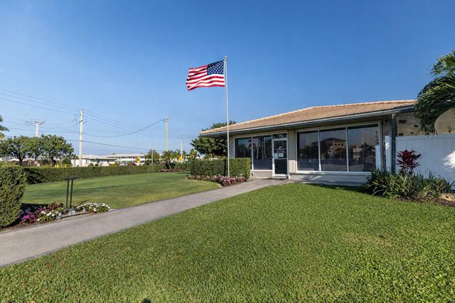300 SW Golfview Terrace 142, Boynton Beach, FL 33426