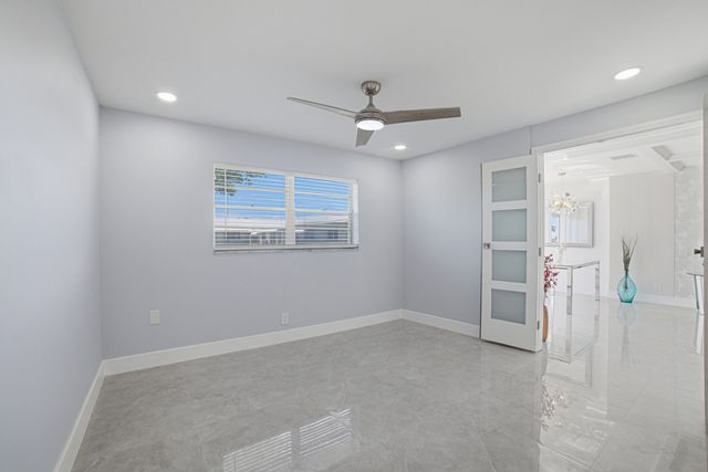 300 SW Golfview Terrace 142, Boynton Beach, FL 33426