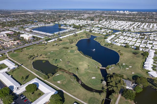 300 SW Golfview Terrace 142, Boynton Beach, FL 33426