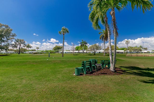 300 SW Golfview Terrace 142, Boynton Beach, FL 33426
