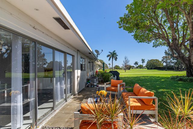 300 SW Golfview Terrace 142, Boynton Beach, FL 33426