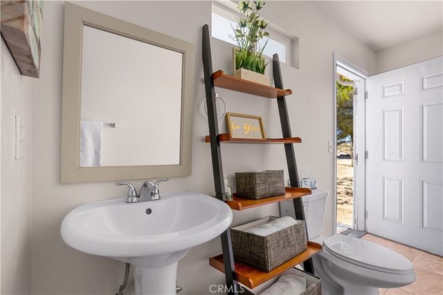 1525 Dakota, Landers, CA 92285