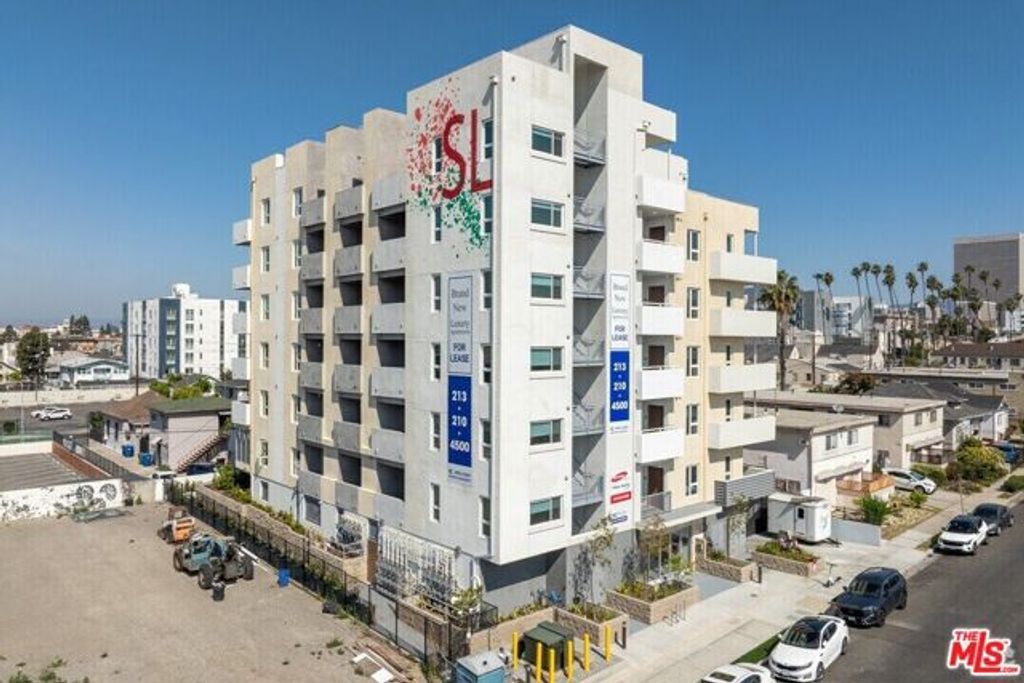 983 Dewey Avenue 204, Los Angeles, CA 90006