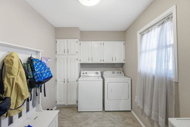 2306 N Addison Cir, Wichita, KS 67226