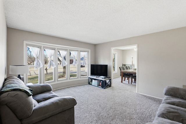 2306 N Addison Cir, Wichita, KS 67226