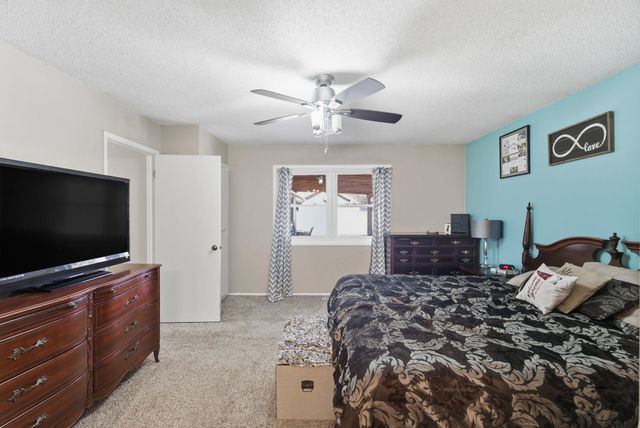 2306 N Addison Cir, Wichita, KS 67226