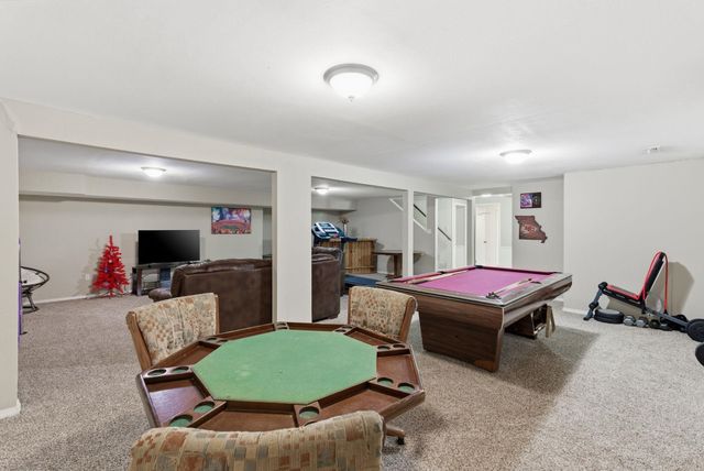 2306 N Addison Cir, Wichita, KS 67226