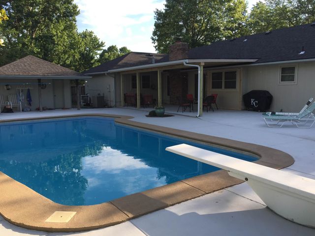 2306 N Addison Cir, Wichita, KS 67226