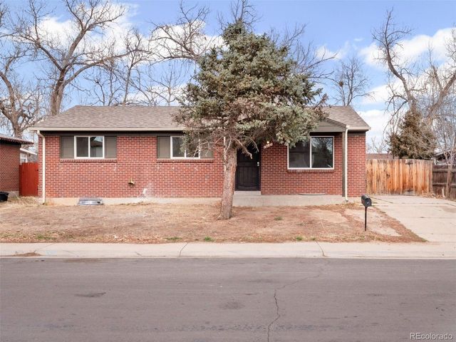 13061 Olmsted Pl, Denver, CO 80239