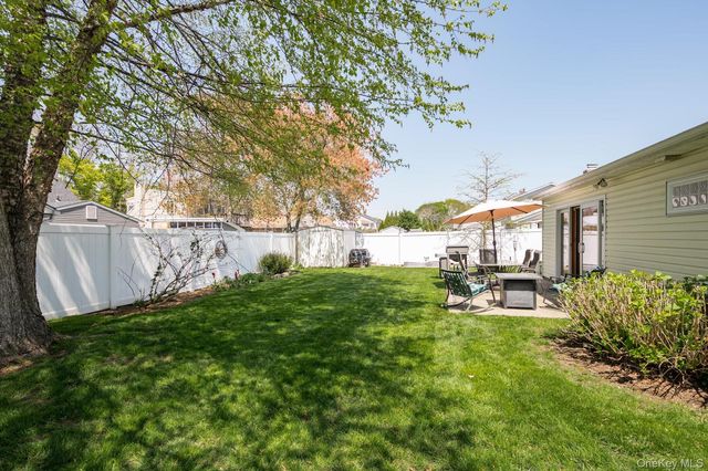 340 Seaford Avenue, Massapequa, NY 11758