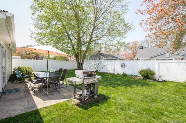 340 Seaford Avenue, Massapequa, NY 11758