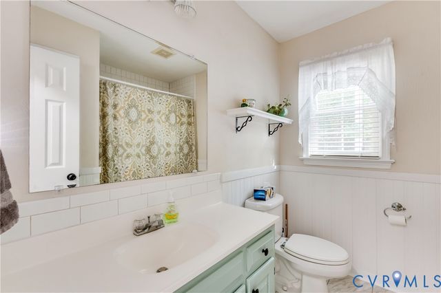 7078 McCauley Ln, Mechanicsville, VA 23111