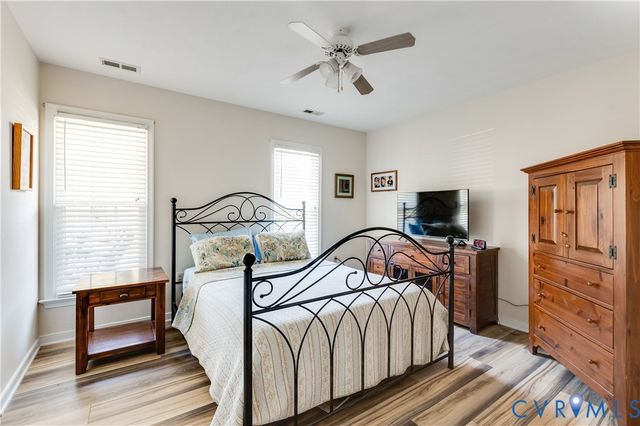 7078 McCauley Ln, Mechanicsville, VA 23111