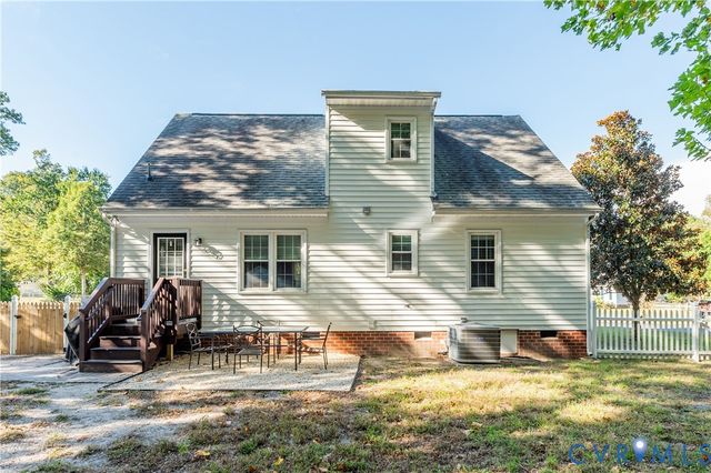 7078 McCauley Ln, Mechanicsville, VA 23111