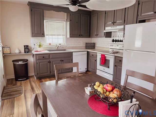 7078 McCauley Ln, Mechanicsville, VA 23111