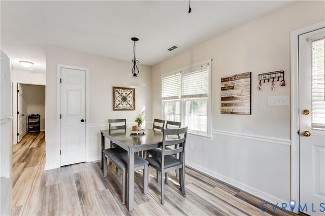 7078 McCauley Ln, Mechanicsville, VA 23111