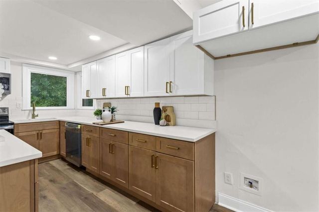 4531 Riverwood Cir, Decatur, GA 30035