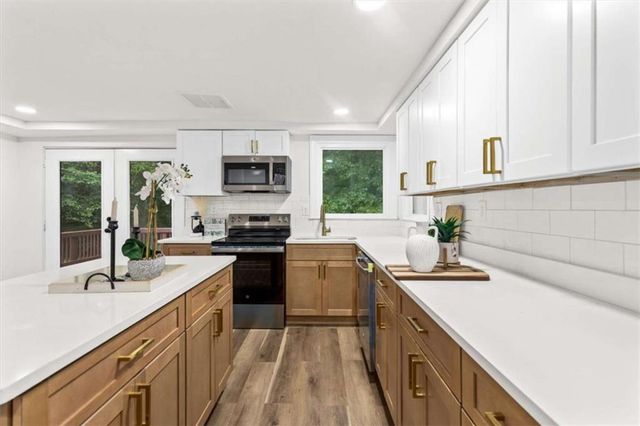 4531 Riverwood Cir, Decatur, GA 30035