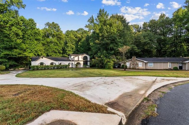 4531 Riverwood Cir, Decatur, GA 30035