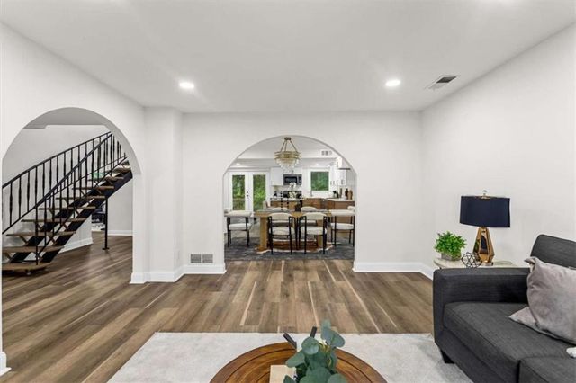 4531 Riverwood Cir, Decatur, GA 30035