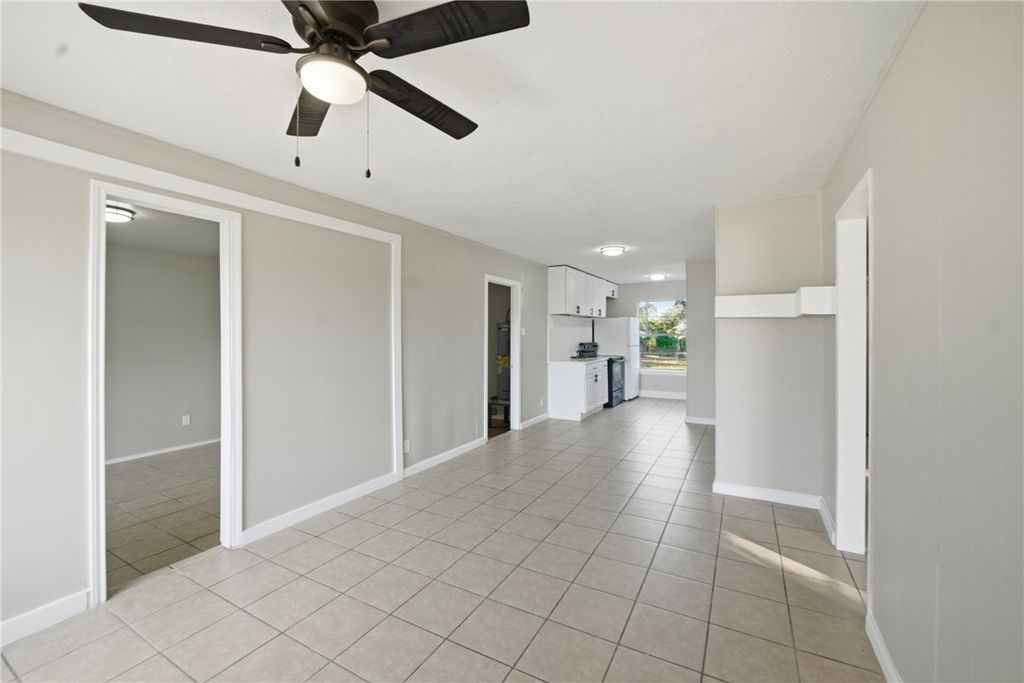 351 Rife St N, Aransas Pass, TX 78336 — photo 4