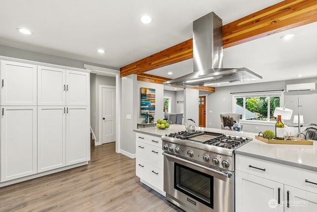 2122 N 128th Street, Seattle, WA 98133