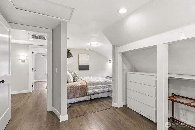 2122 N 128th Street, Seattle, WA 98133
