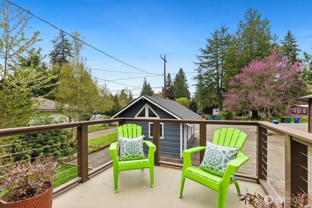 2122 N 128th Street, Seattle, WA 98133