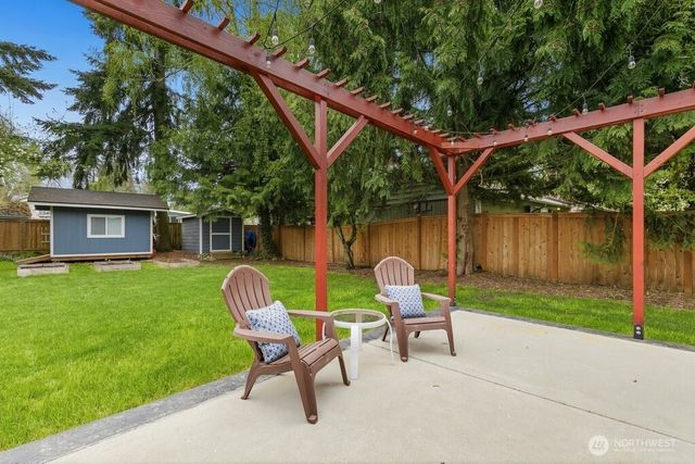 2122 N 128th Street, Seattle, WA 98133