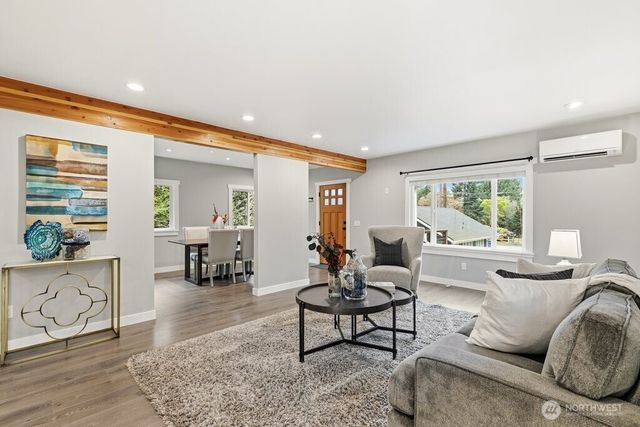 2122 N 128th Street, Seattle, WA 98133