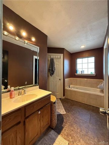 824 Brecha Street, San Juan, TX 78589