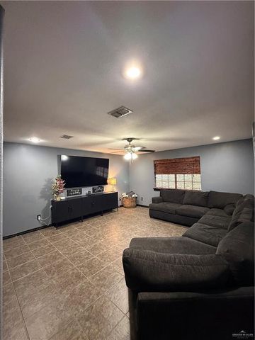 824 Brecha Street, San Juan, TX 78589