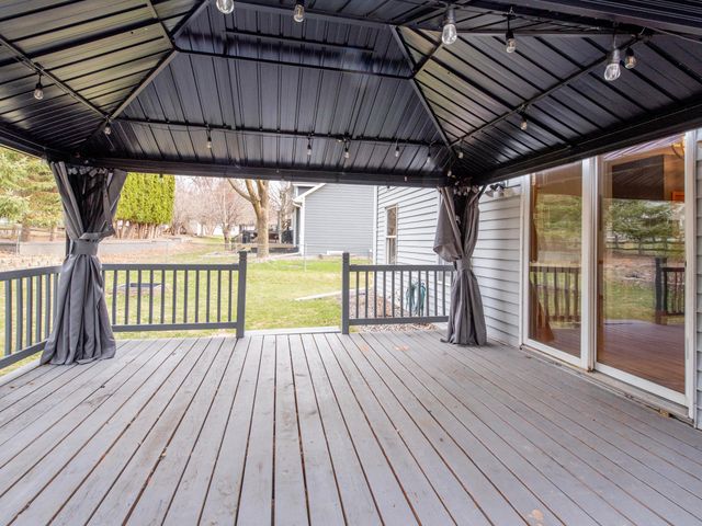 3751 Thomas Court, Vadnais Heights, MN 55127